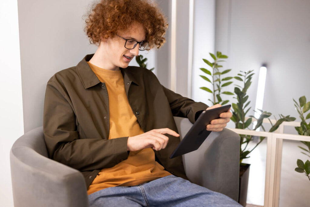 7 Practical Ways AI Improves NDIS Compliance Reporting